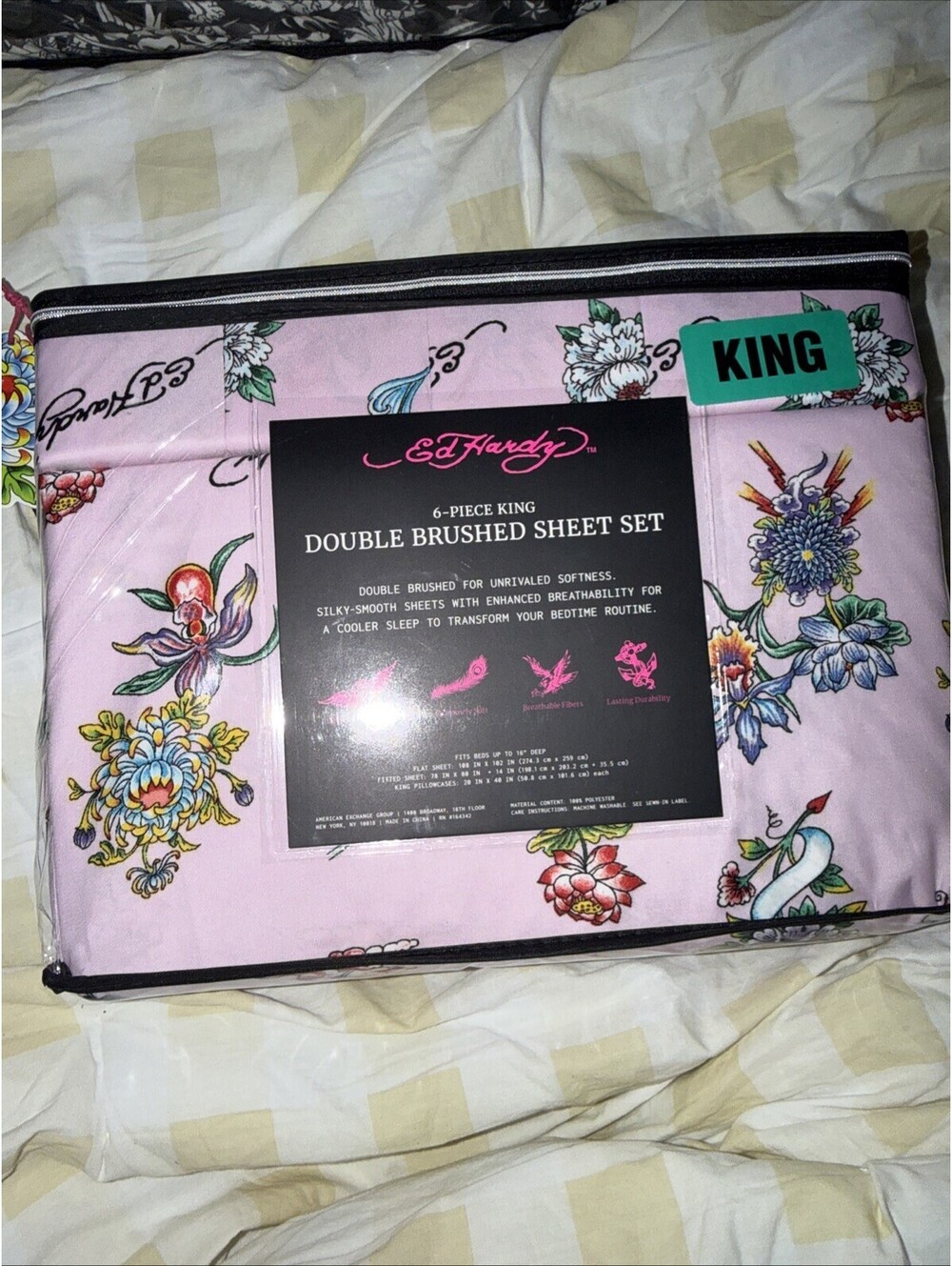 New Ed Hardy Pink King Sheet Set 6-Piece w/4 Pillowcases, Tattoo Flowers Pink